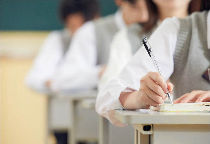 2.高中学历，学历达不到报考执业医师的条件